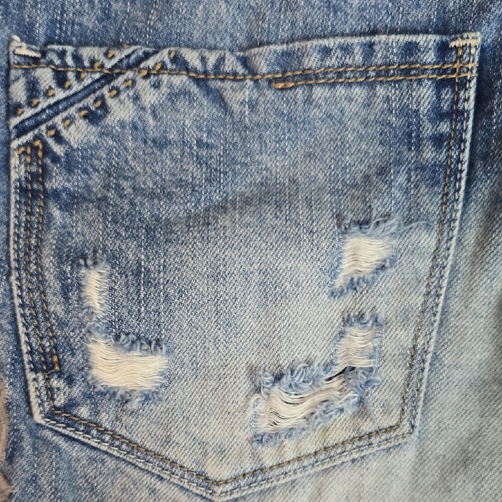 Buckle Black - Women's Embroidered Denim Shorts 100% Cotton - Picture 4 of 12